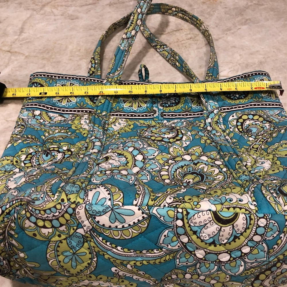 Vera Bradley Tote - Picture 7 of 8